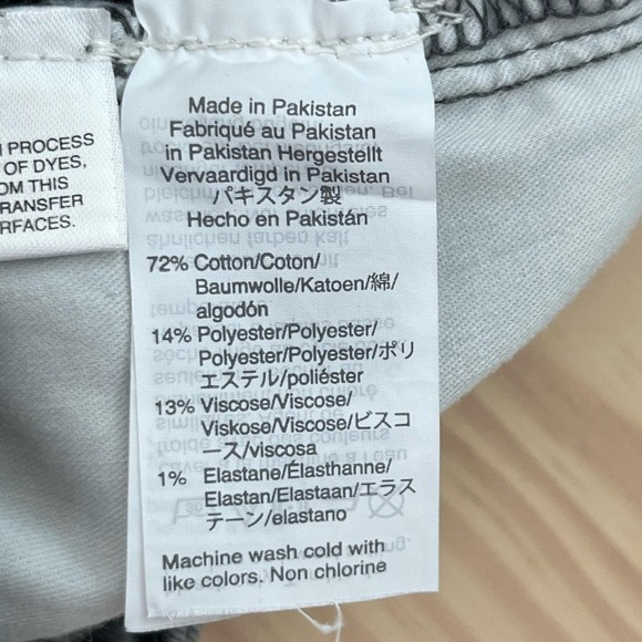 J.Crew High-Rise Raw Hem Stretch Skinny Jean in Ash Grey Wash, Size 27 - Picture 8 of 8